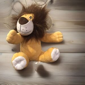 Progressive Plush Linc the Lion 10" Stuffed Animal Toy Yellow Brown Mane Safari